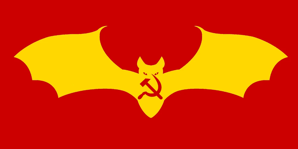 Bandera parodiando a la de la Unión Soviética. Se puede ver a un murciélago con una hoz y un martillo.